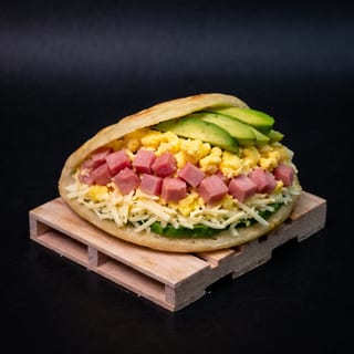 breakfast arepa / Arepa de Desayuno