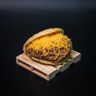 La Pelúa Classic arepa