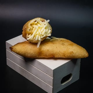 Cheese Hit empanada